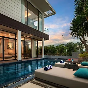 Wyndham Grand Kn Paradise Отель